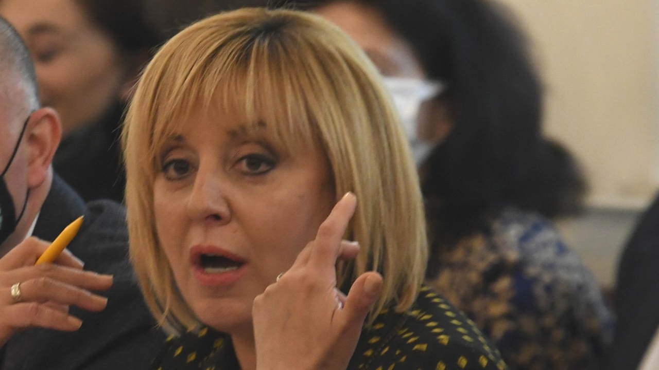 Манолова: Цената на водата „ще потопи“ българските домакинства
