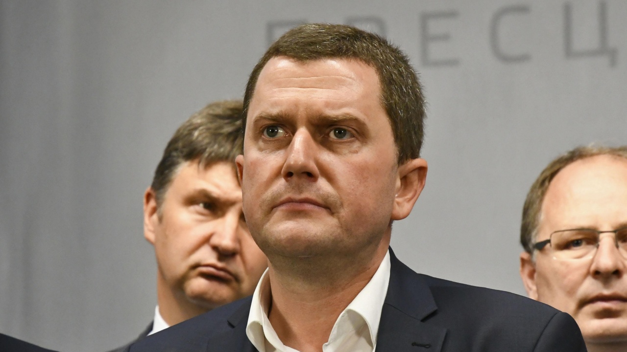 Кметът на Перник: Овладян е пожарът в Пернишко, няма опасност за жилищни сгради