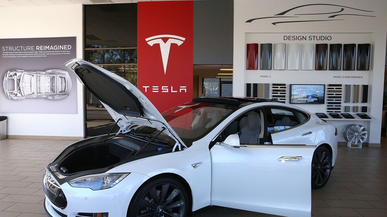 Tesla повиши цената на електромобила си Model S с 5000 долара