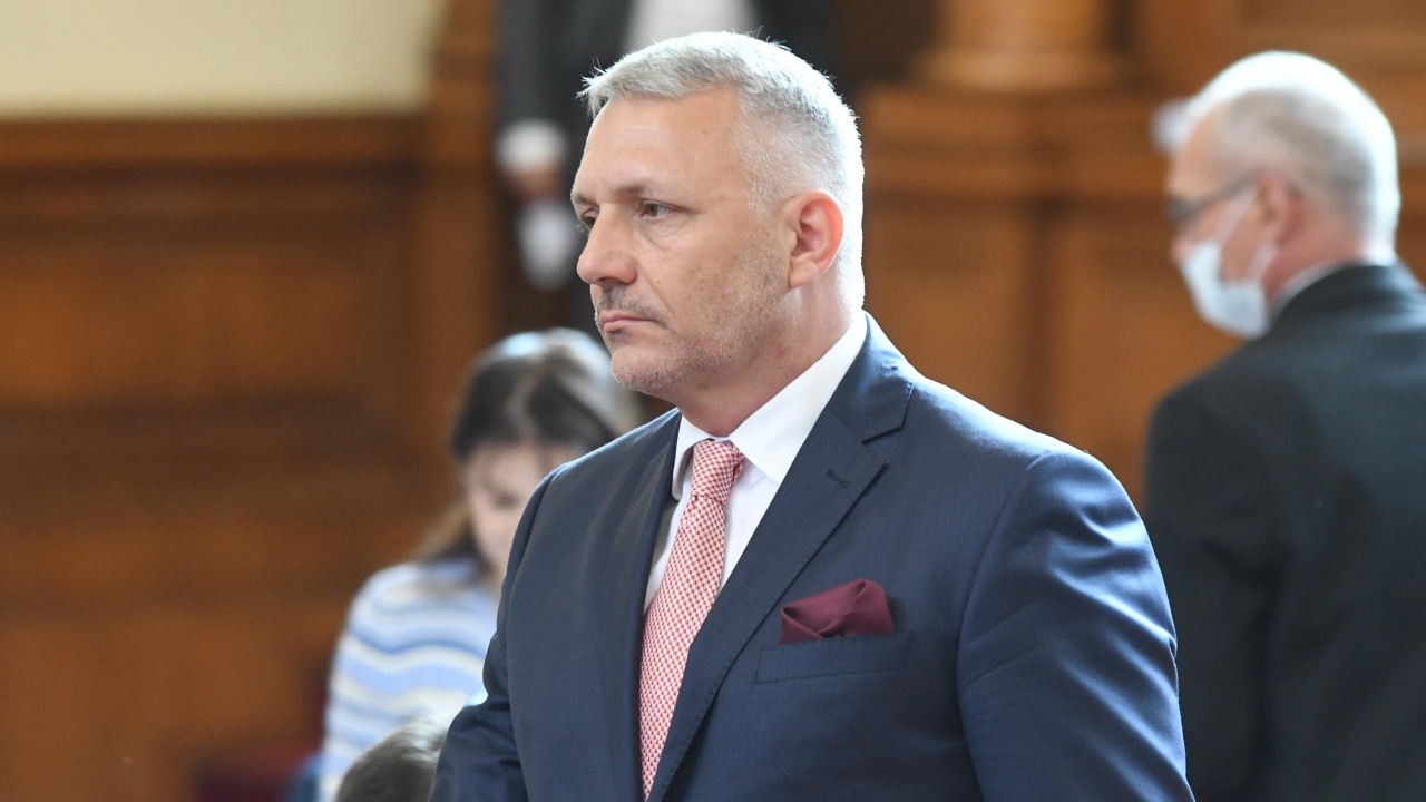 Хаджигенов: Не само номинираният за правосъден министър трябва да бъде оттеглен от проектокабинета