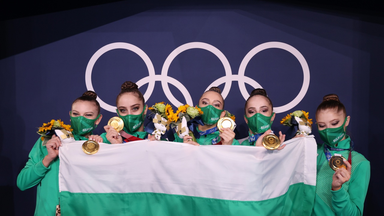 Стефан Янев поздрави олимпийските шампионки