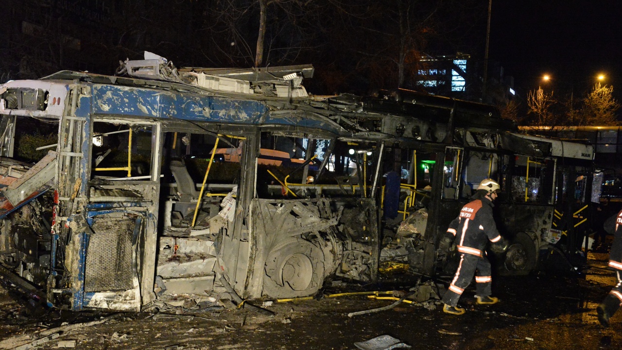 Най-малко 1 загинал и 15 ранени след експлозия в автобус в Русия