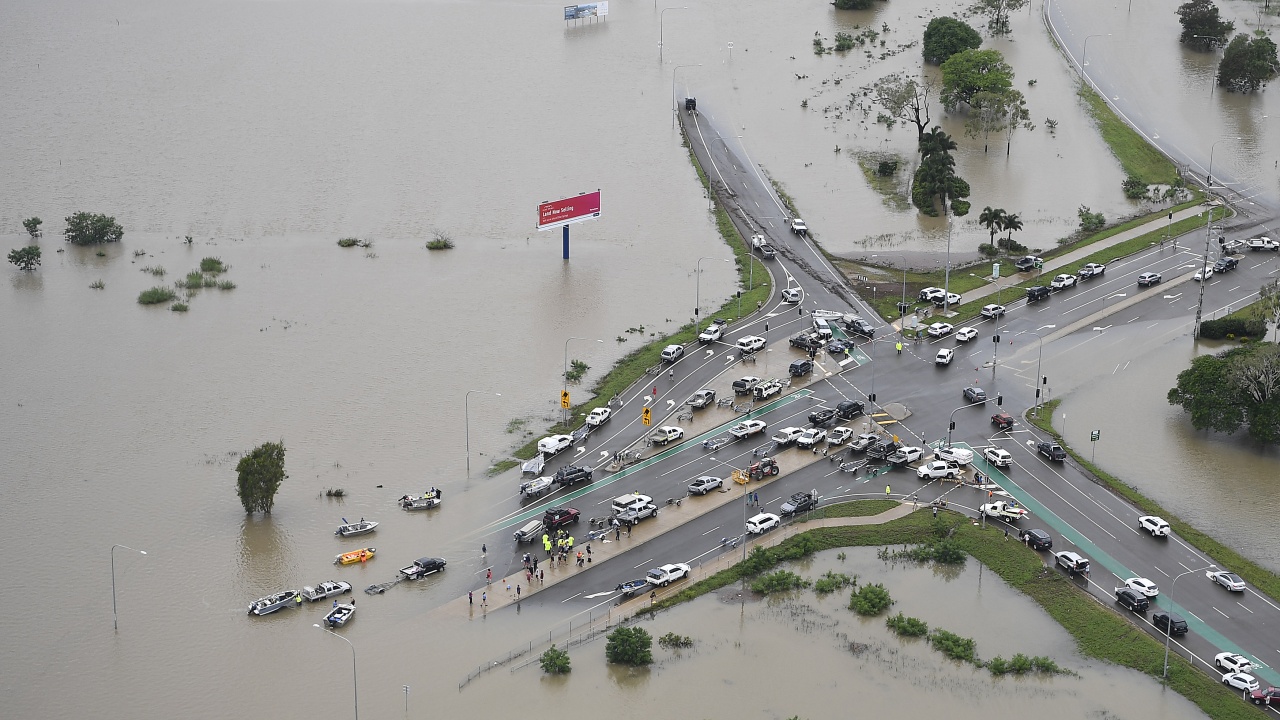 44 са вече жертвите от наводненията в Северна Турция