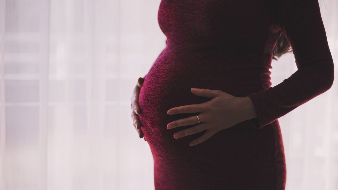 Учени: Ваксините срещу COVID-19 не повишават риска от спонтанен аборт 