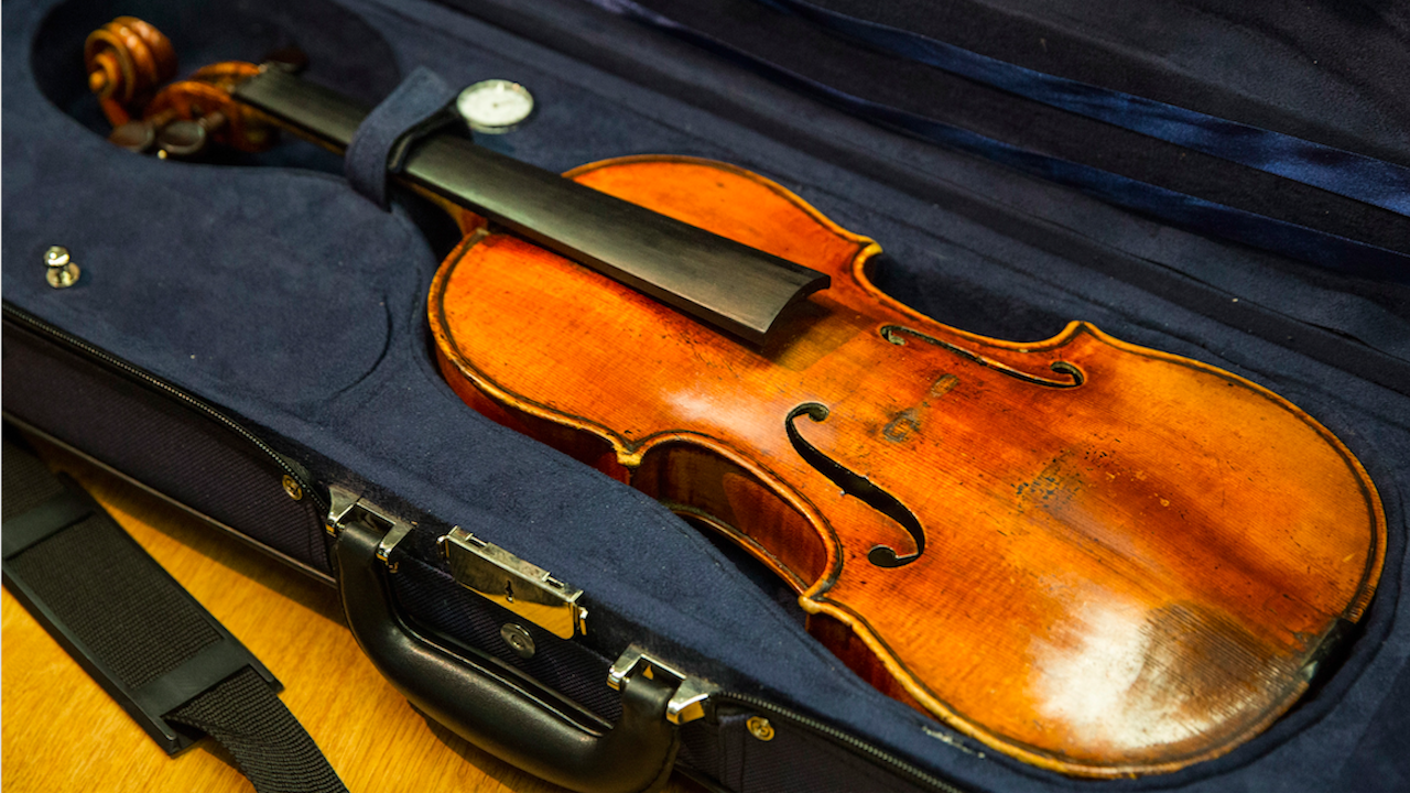 Учени потвърдиха, че тайната на цигулките Страдивариус е в химикалите
