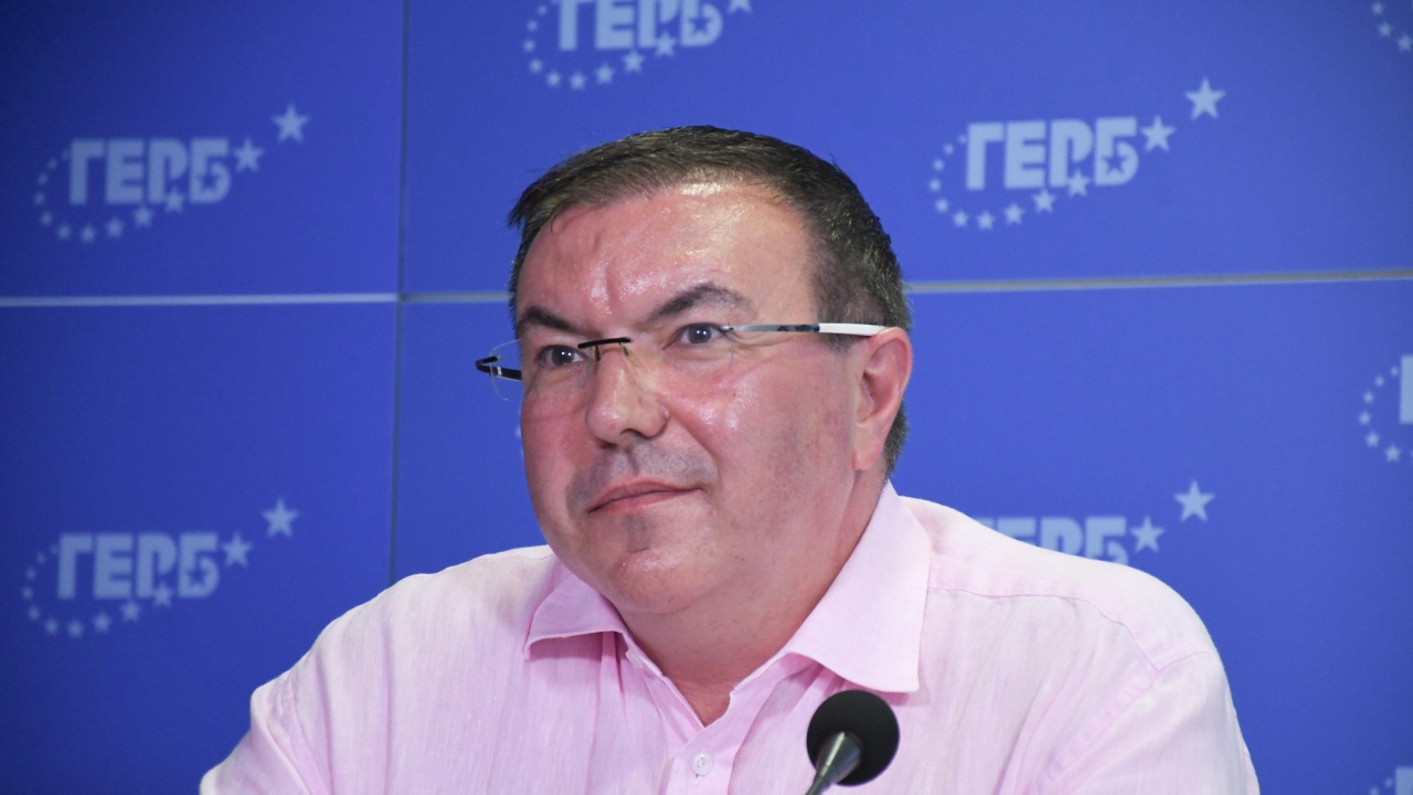 Проф. Костадин Ангелов към министър Кацаров: Плати на медиците! Спри да ги лъжеш!