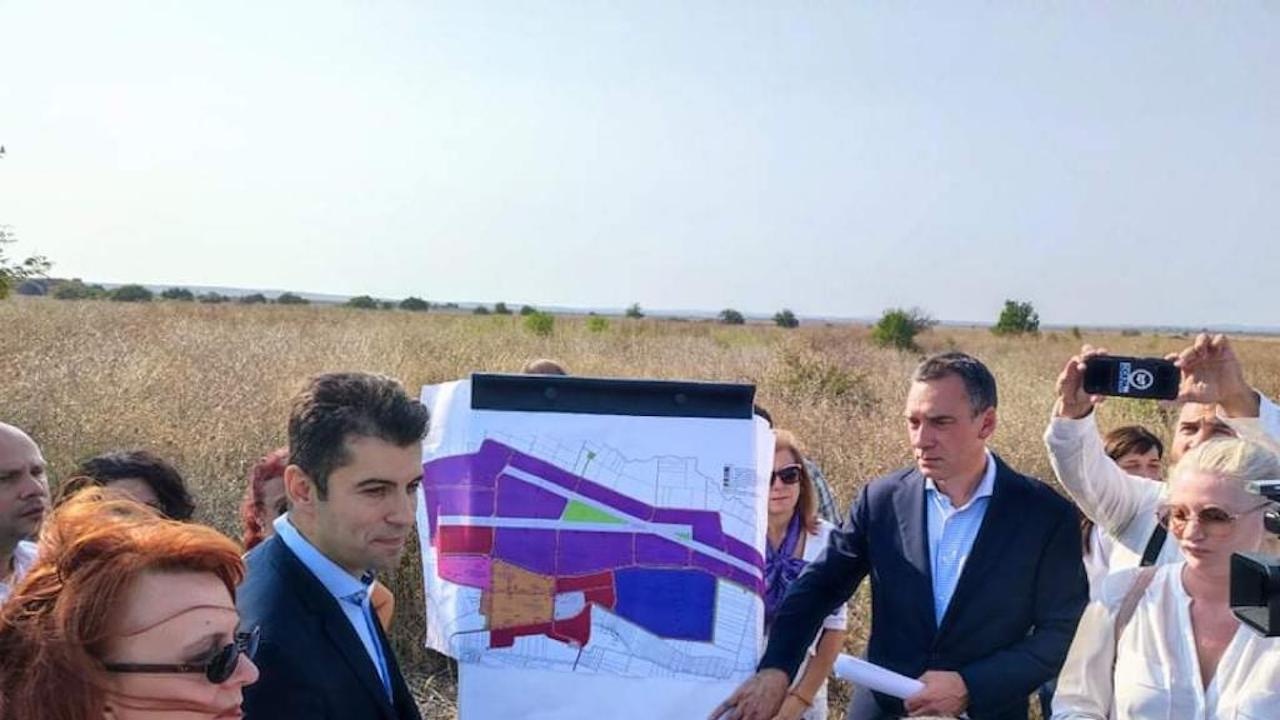 Съвместна група на Министерството на икономиката и община Бургас ще развива потенциала на "Индустриална база-Равнец"