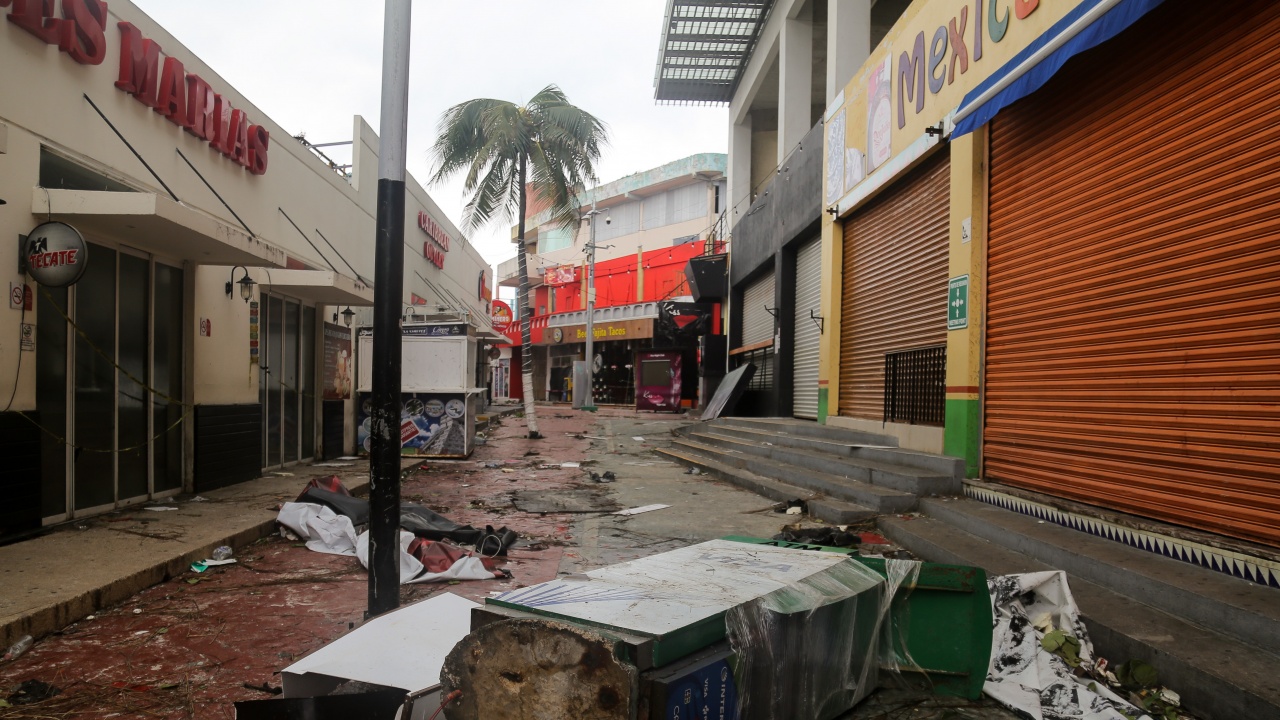 Бурята Нора взе една жертва в Мексико, а седем души са в неизвестност 