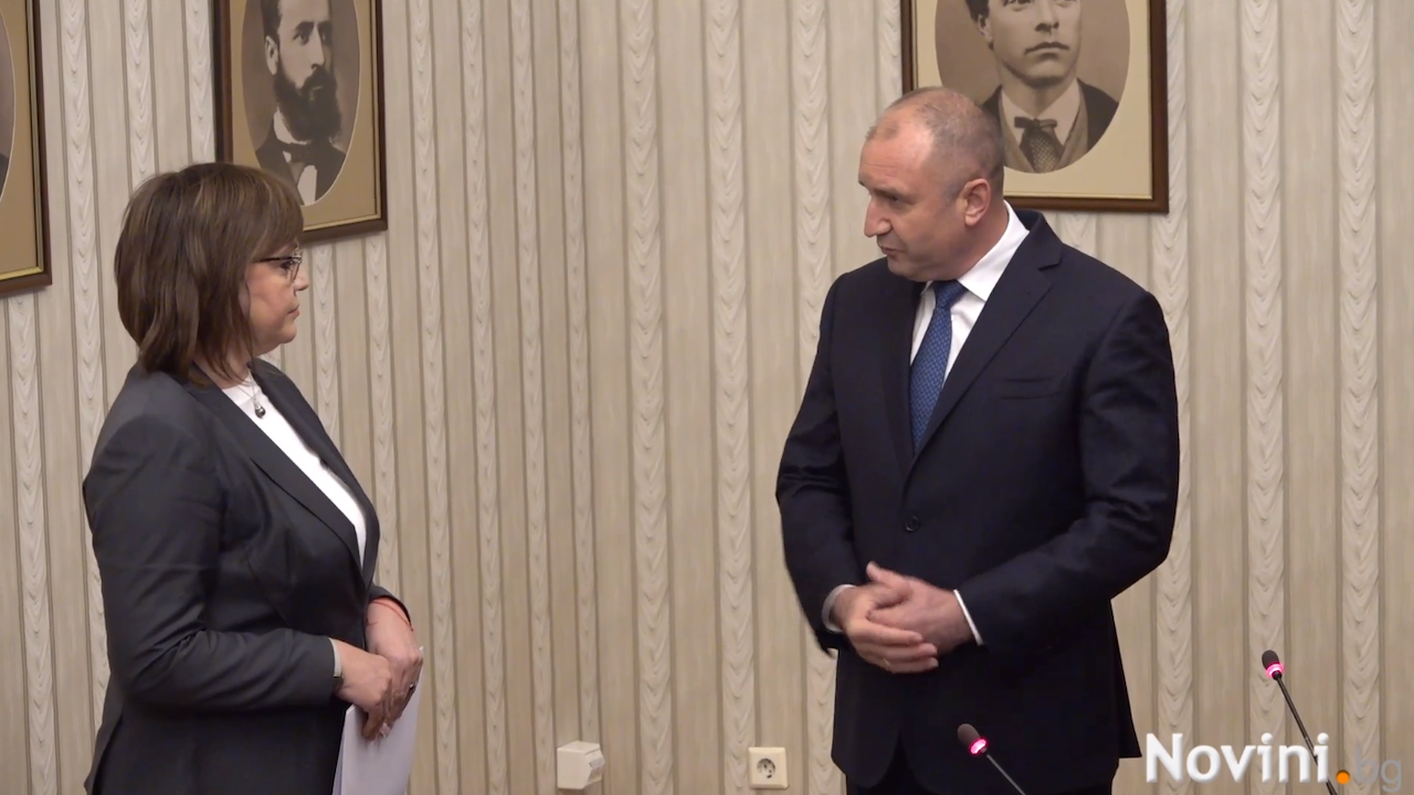 Корнелия Нинова върна мандата на Румен Радев, той ѝ пожела успех на изборите