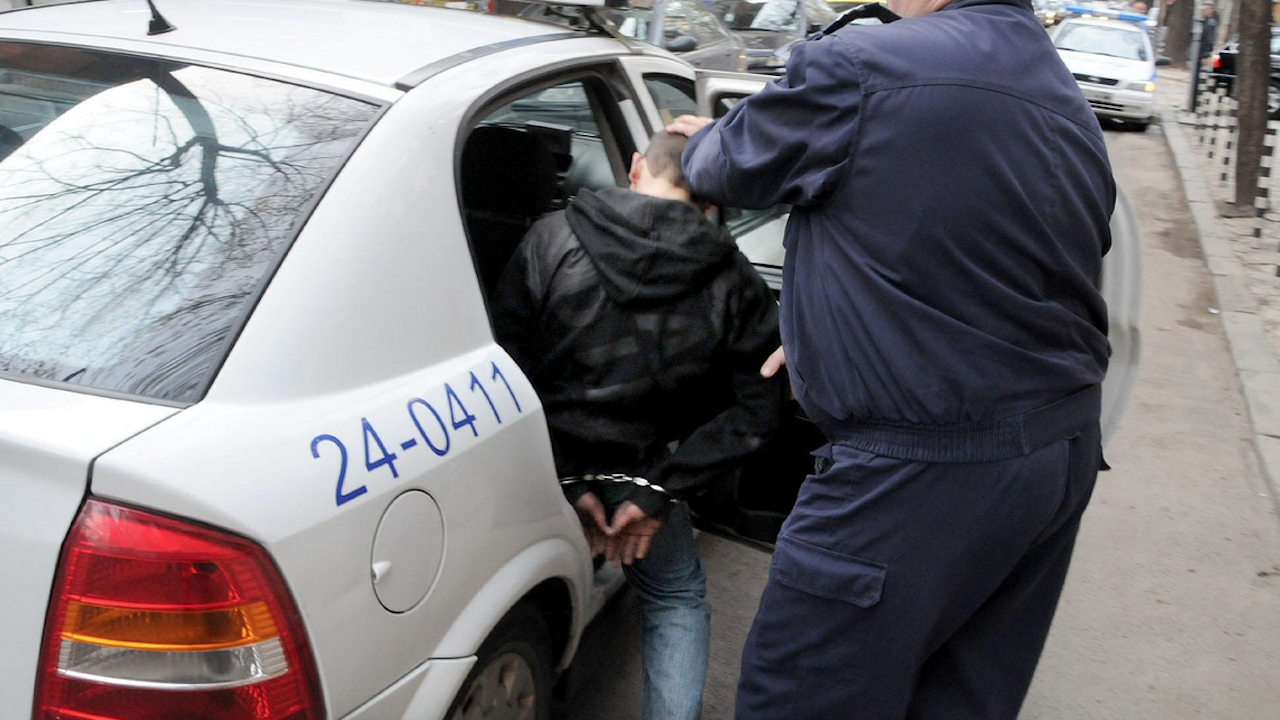 Задържаха серийния крадец, атакувал магазини и заведения във Варна