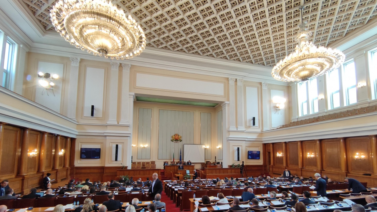 Политическите сили в 46-ото Народно събрание одобряват датата на предсрочните парламентарни избори