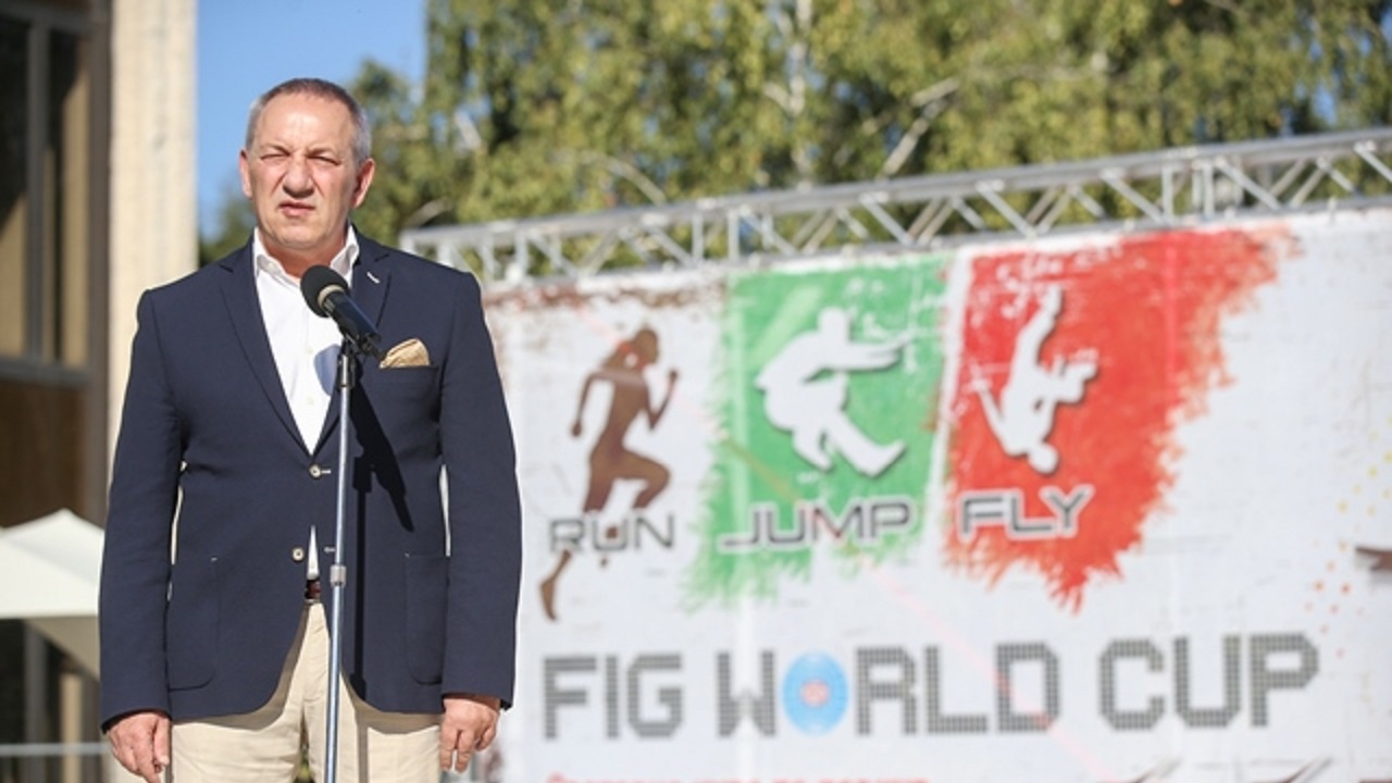 Министър Кузманов откри първата за страната ни Световна купа по паркур