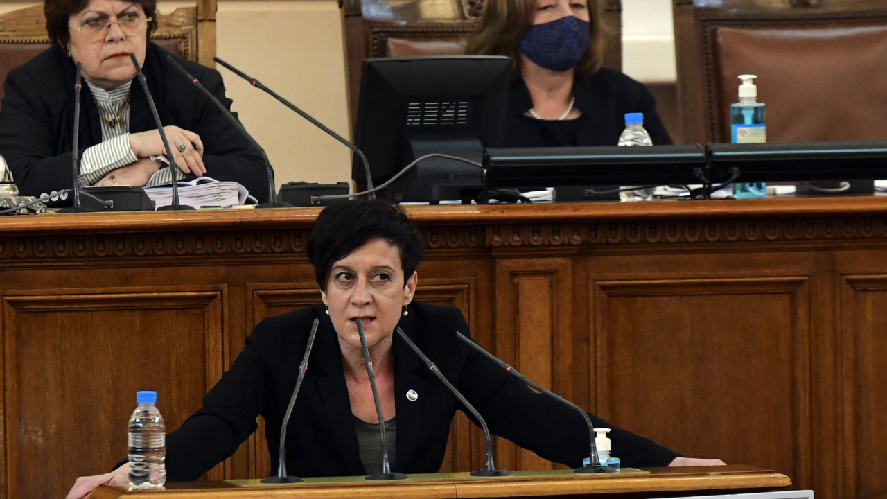 Антоанета Цонева: ГЕРБ остава все така токсична партия, няма как да разговаряме с нея