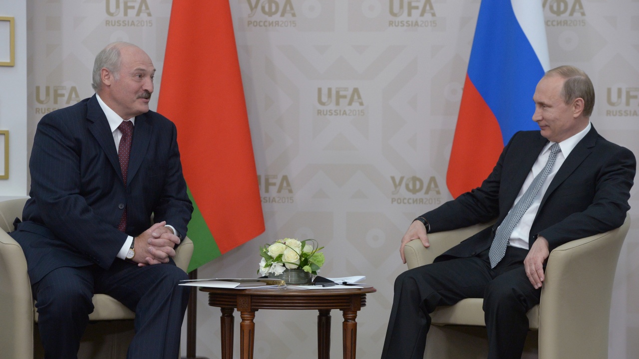 Лукашенко изяви желание да закупи от Русия оръжие за над 1 млрд. долара