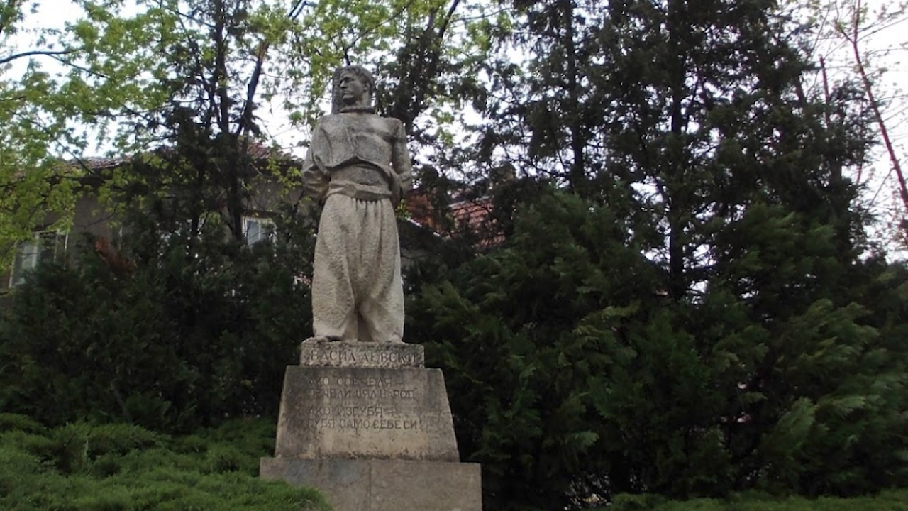 Община Ямбол обяви конкурс за изработка на проект за паметник на Васил Левски