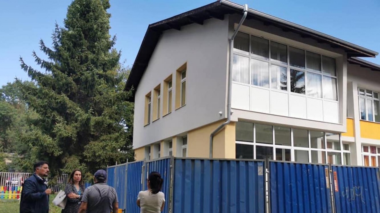 Ремонтират една от детските градини в столичния кв. "Изток"