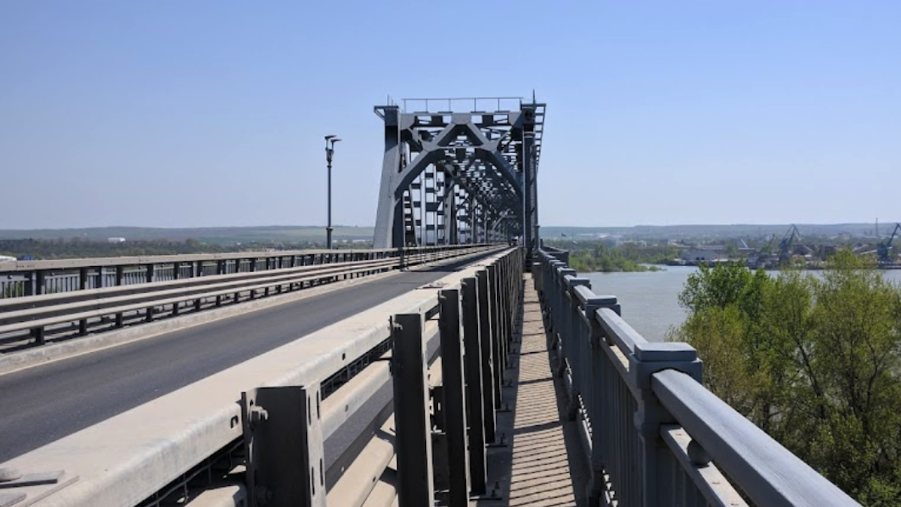 В лявото платно ще се движат пътуващите към Румъния по "Дунав мост 2" от 20 септември до 4 октомври