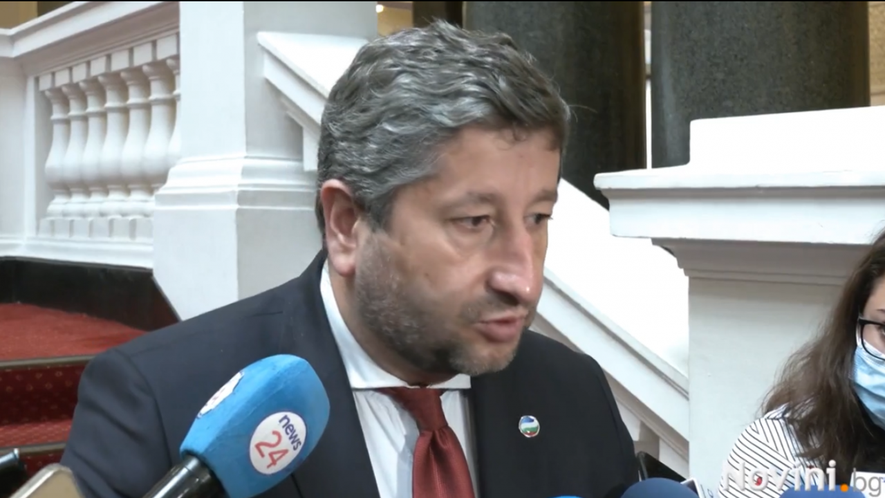 Христо Иванов: Гледаме позитивно на проекта на Петков и Василев