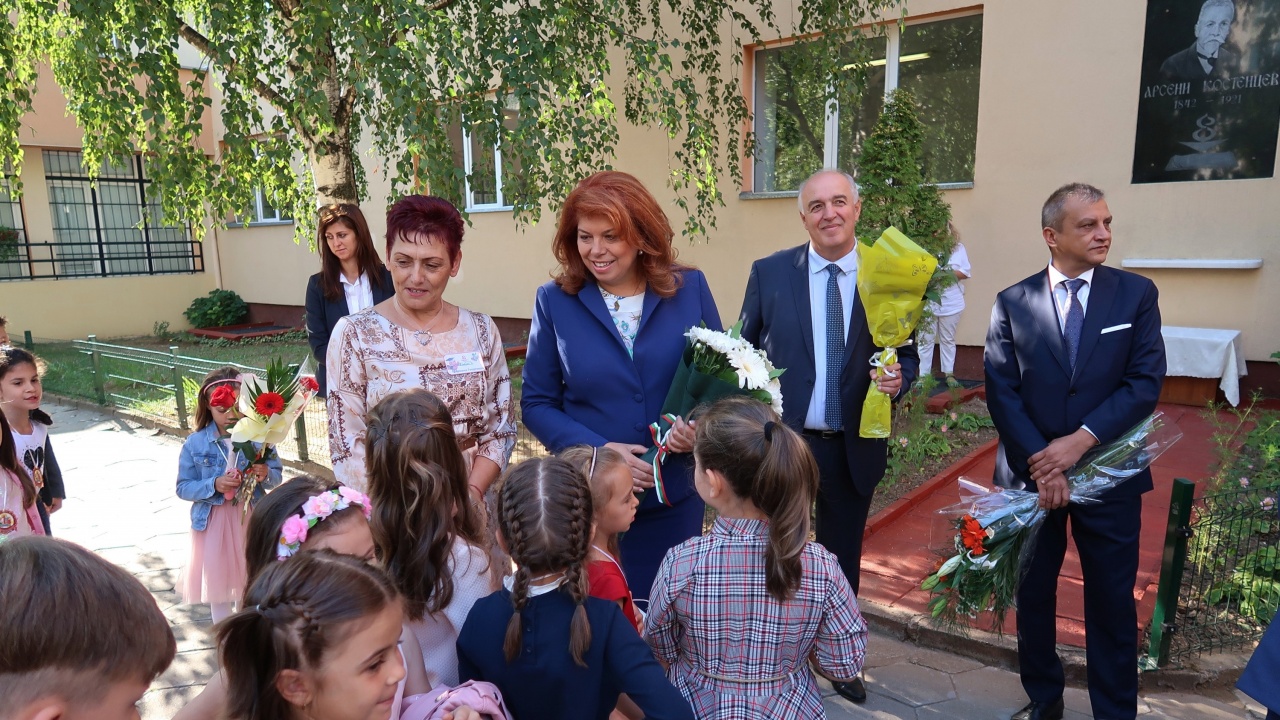 Вицепрезидентът: Просветата и книжнината родиха българската нация