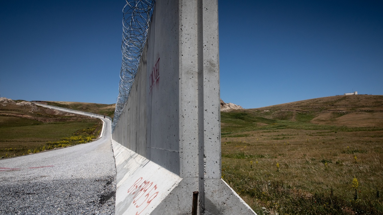 Турция удължава предпазната стена по границата си с Иран