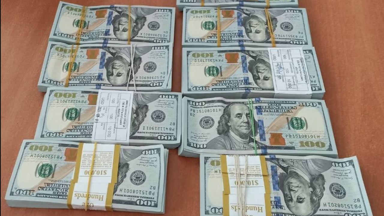 Недекларирани над 127 000 долара откриха митничари на "Капитан Андреево"