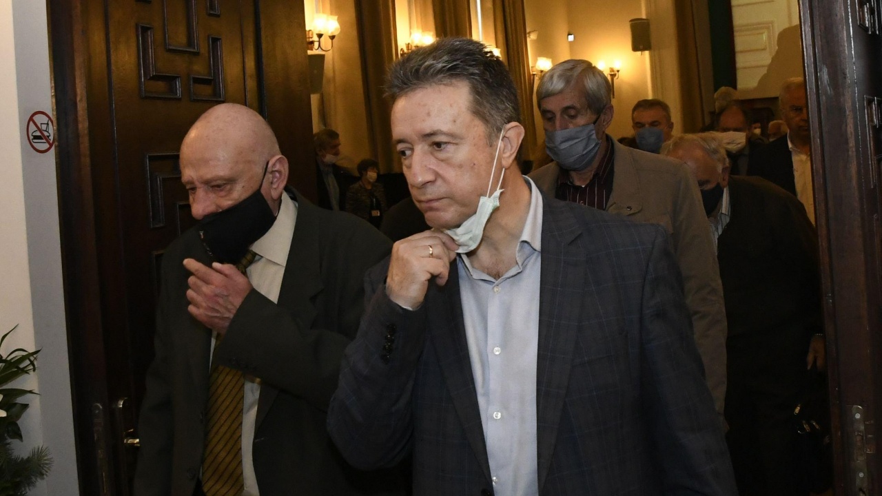 Янаки Стоилов: Aз няма да се движа с няколко автомобила за защита като главния прокурор