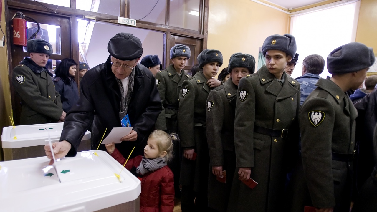 Единна Русия се готви за победа след последния ден на парламентарните избори