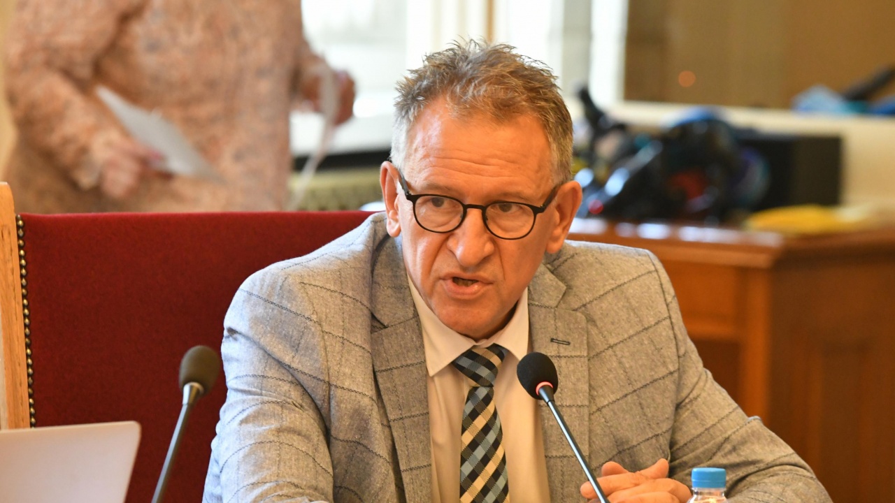 Д-р Кацаров: МЗ осъжда категорично незаконните действия на антиваксърите