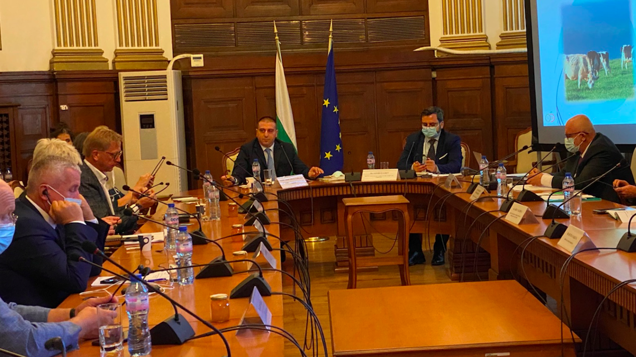 Заместник-министър Неделков: Необходимо е унифицираното прилагане на стандартите за хуманно отношение в ЕС да се подпомогне
