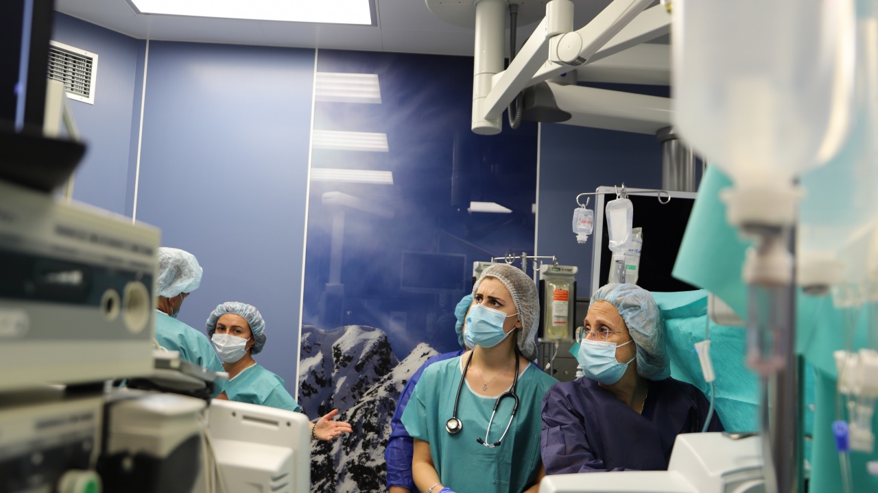 За 5 часа: Екип на ВМА трансплантира черен дроб на мъж 