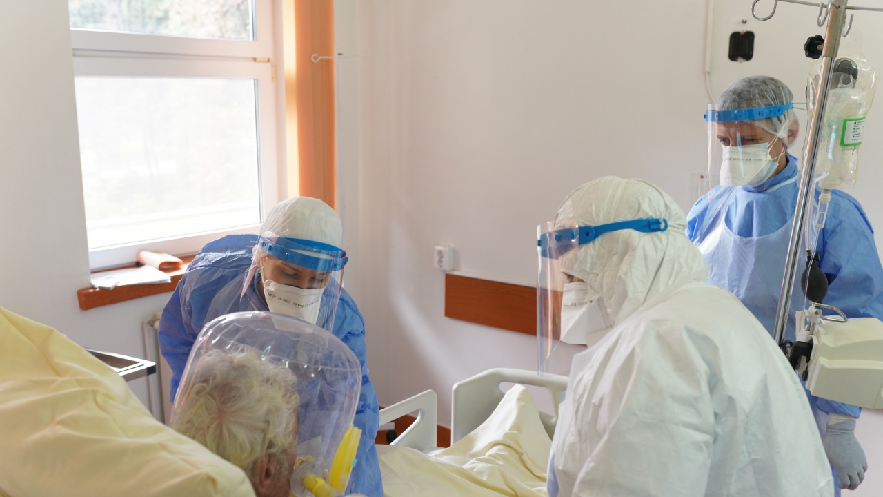 Всички COVID легла в болниците в Троян, Тетевен и Луковит са заети