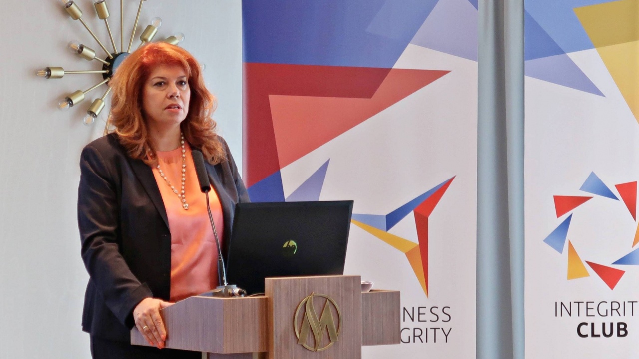 Илияна Йотова: Електронното управление ще е гигантска крачка към намаляване на корупцията