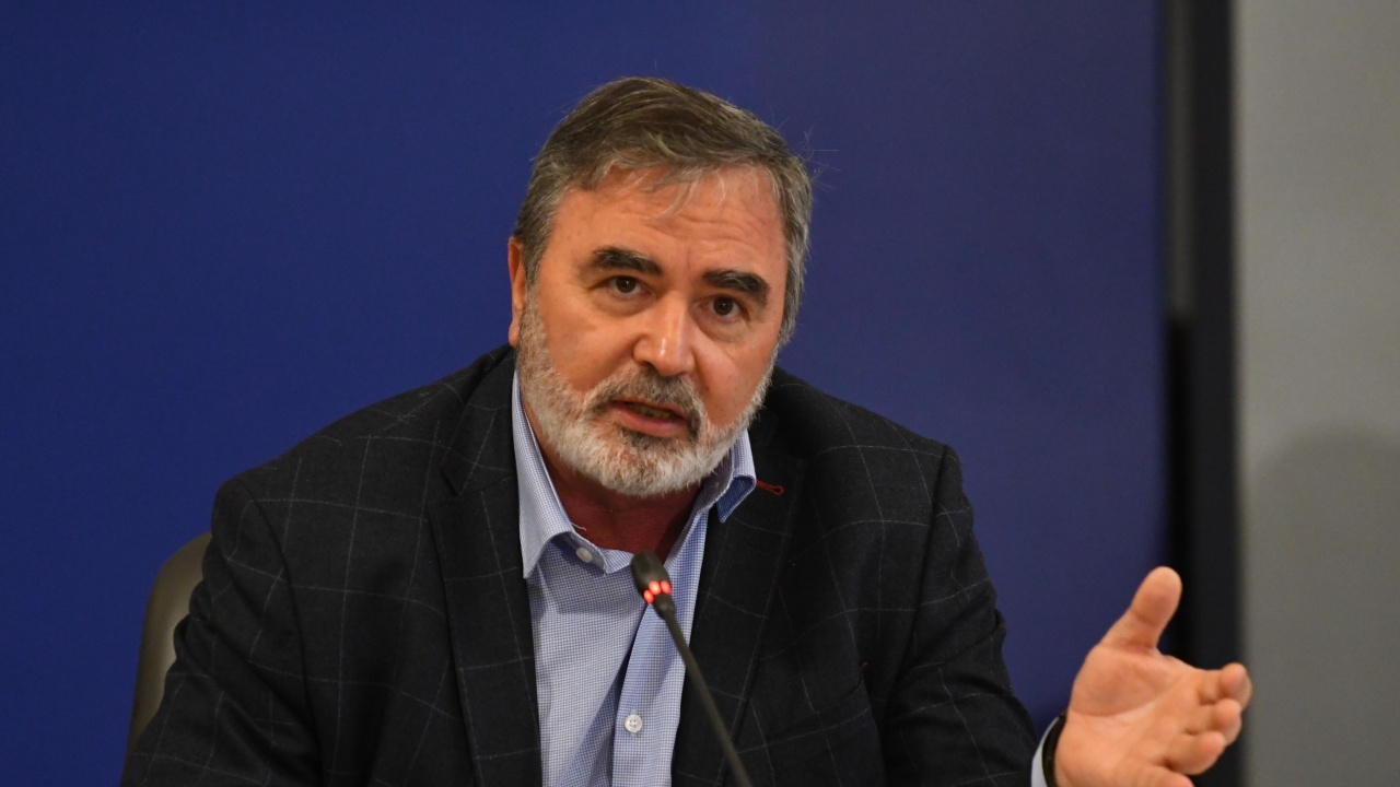 Доц. Кунчев: Все още не е наложителен нов локдаун