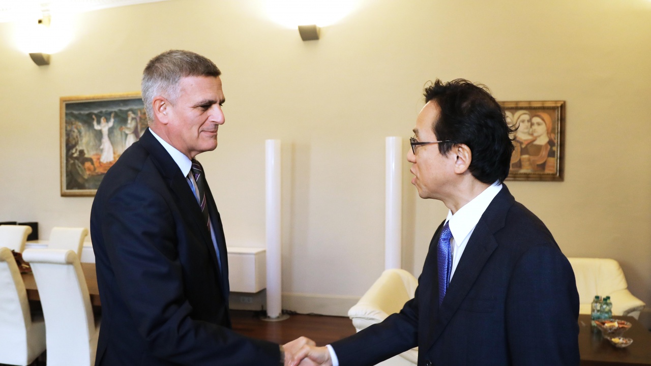Янев се срещна с японския посланик Хироши Нарахира