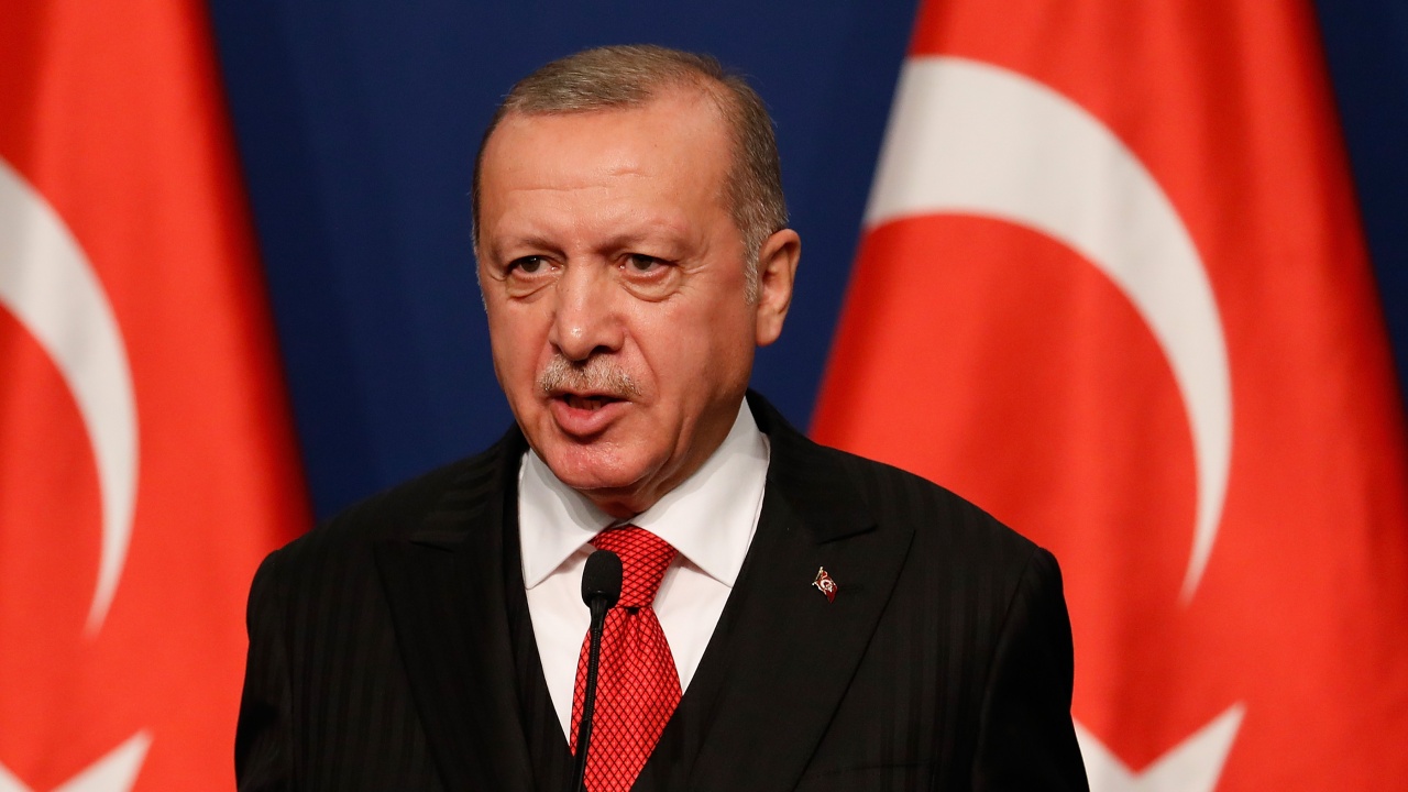 Реджеп Ердоган нареди отварянето на 1000 нови магазина за овладяване  на инфлацията