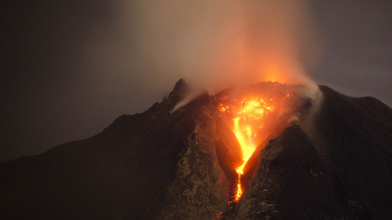 Конусът на вулкана на остров Ла Палма частично се срути