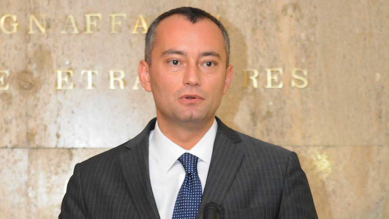 Николай Младенов е вторият политик в досиетата "Пандора"