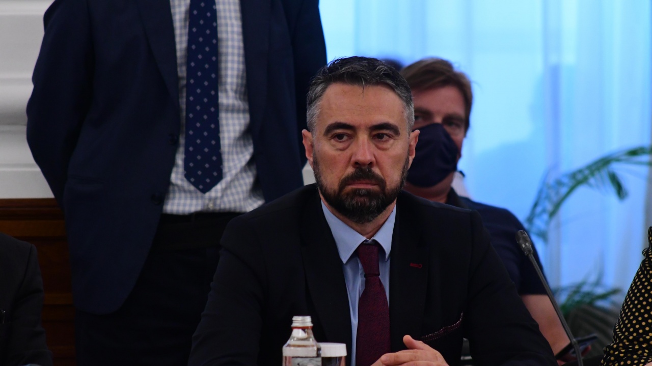 Енергийният министър посочи кога се очаква да се успокоят цените на газа