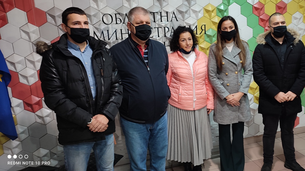 ГЕРБ-Сливен регистрира листата си с кандидати за народни представители