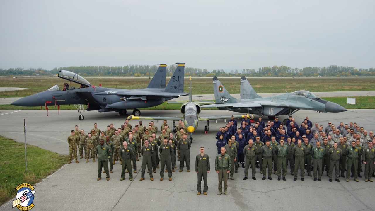 Екипажи на F-15 E се пребазираха в авиобаза Граф Игнатиево за участие в българо-американската летателна тренировка „Castle Forge - 2021”