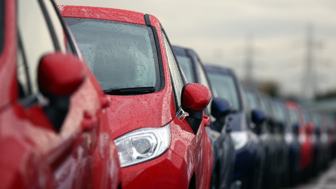 Над 1200 автомобила със занижена митническа стойност установиха проверките на Агенция "Митници"