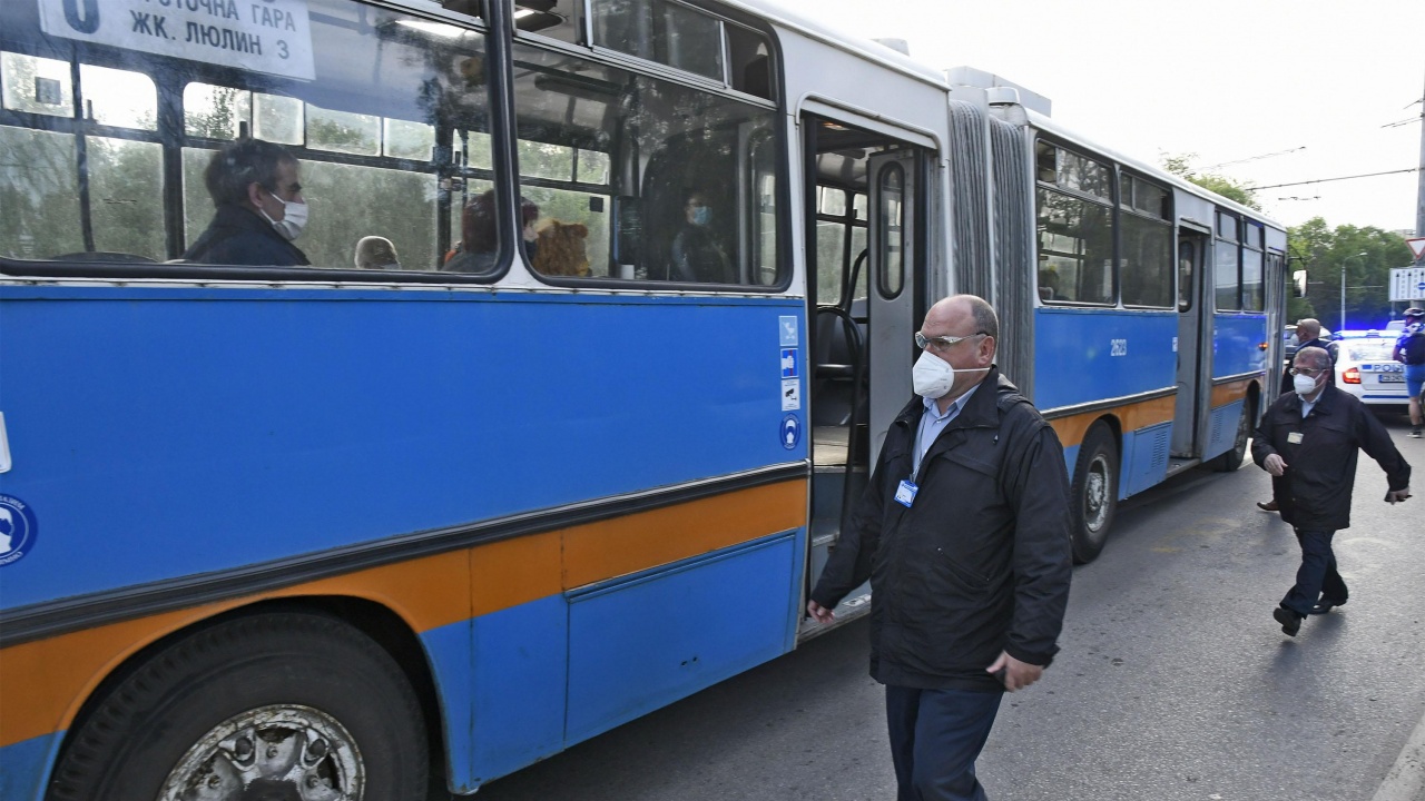 Градски транспорт: От септември има 52 акта за неносене на маски
