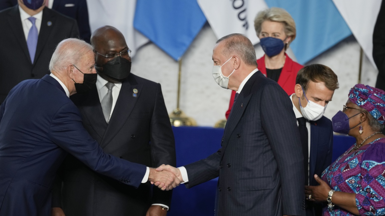 Байдън се срещна с Ердоган в кулоарите на форума на Г-20 в Рим