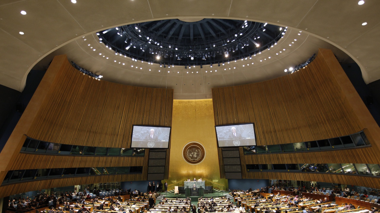 Конференцията на ООН за климата започна с минута мълчание за жертвите на COVID-19