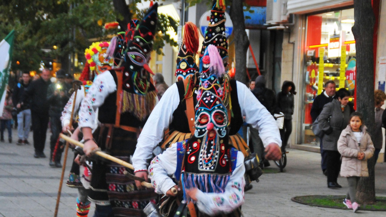 Антихелоуин акции у нас в защита на българските традиции