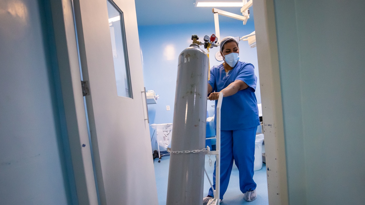 Ограничават доставките на кислород към бизнеса заради нуждите на болниците