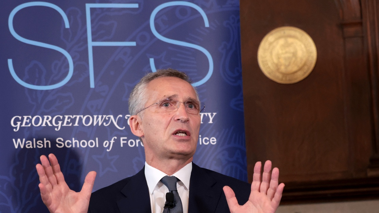 Генералният секретар на НАТО: Китай променя световния баланс на силите