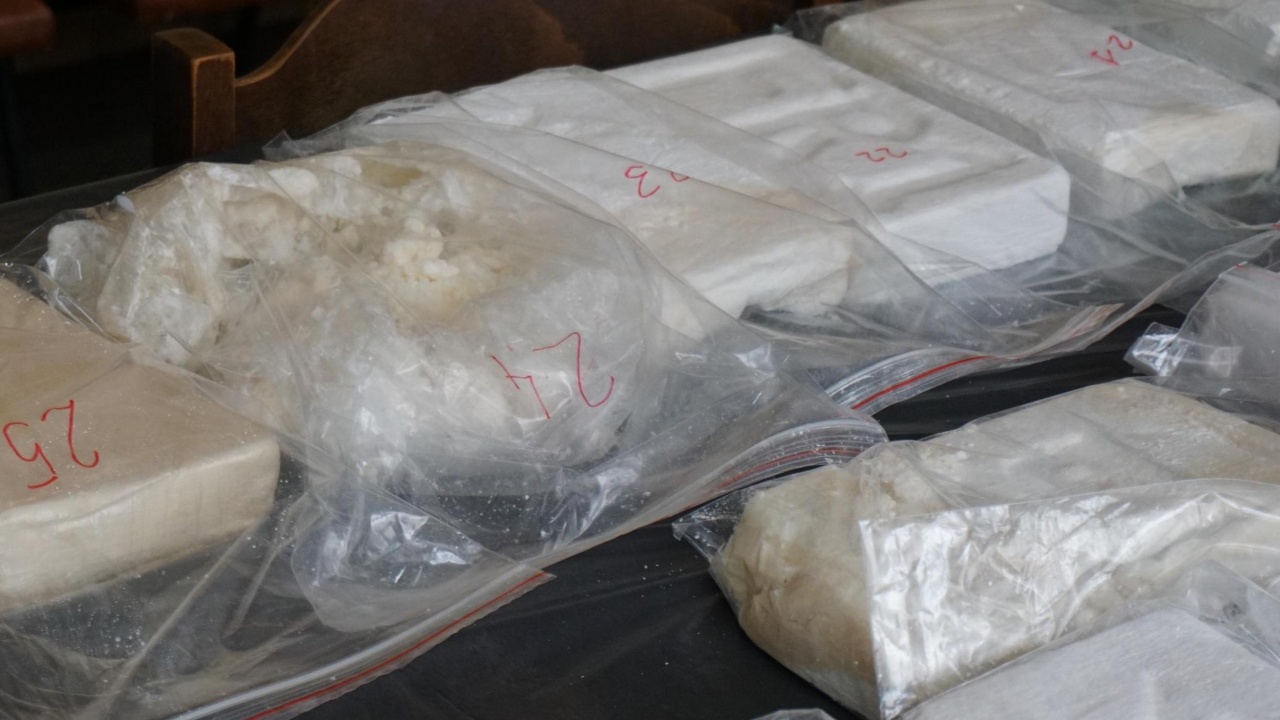 Балкански мафиоти са основни партньори на колумбийски престъпен клан в търговията с кокаин