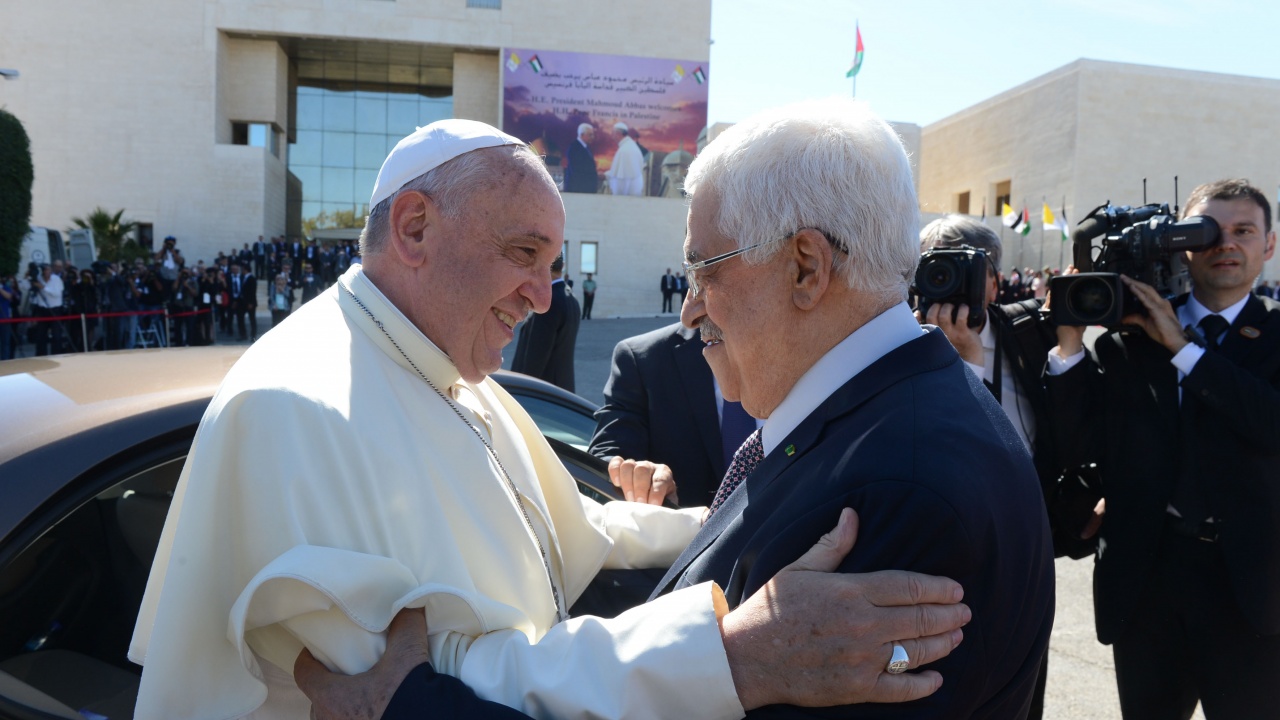 Папа Франциск и Махмуд Абас: Ерусалим трябва да бъде свещен град за всички религии