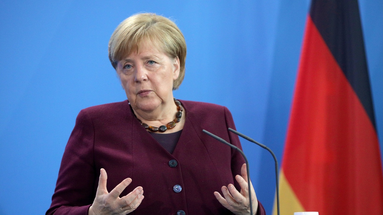 Меркел към германците: Ваксинирайте се, защото ситуацията е тежка